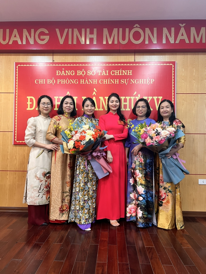 Đại hội chi bộ Phòng Hành chính sự nghiệp nhiệm kỳ 2022 - 2025 Đại hội chi bộ Phòng Hành chính sự nghiệp nhiệm kỳ 2022 - 2025